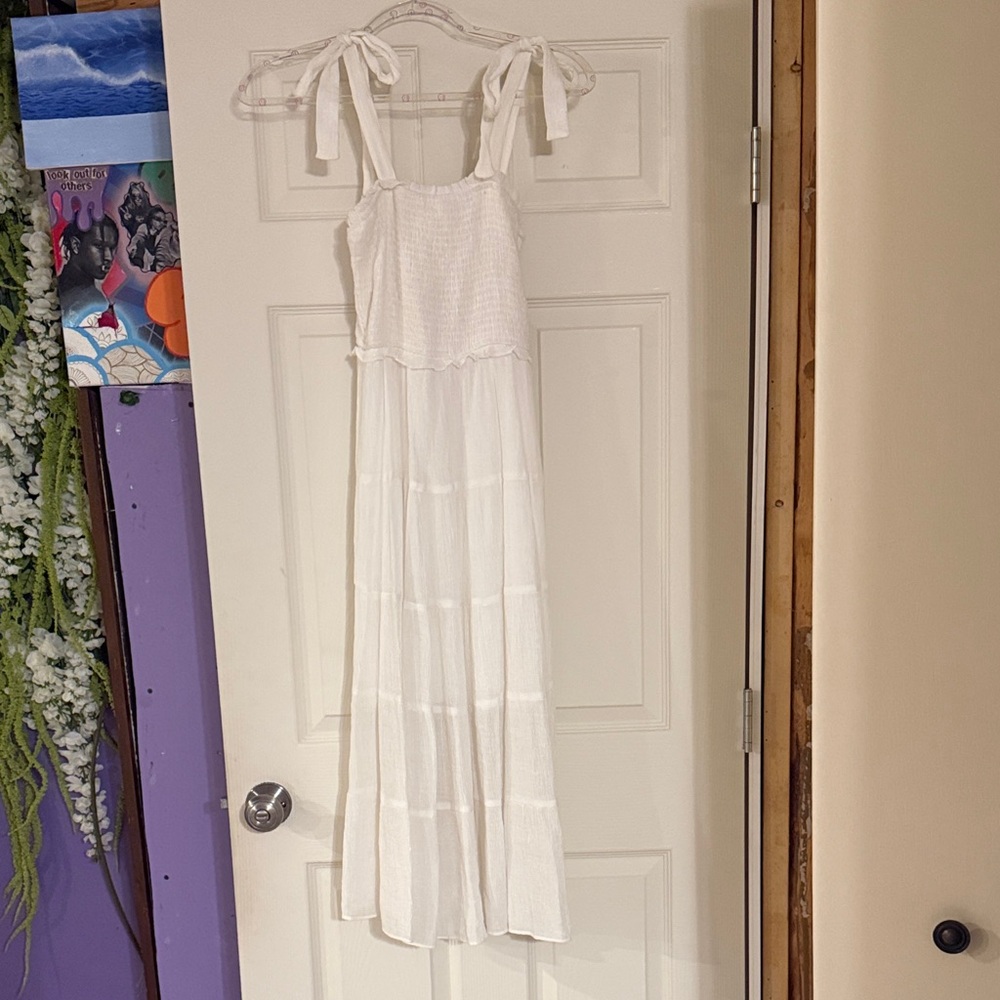 White Sleeveless Maxi Dress